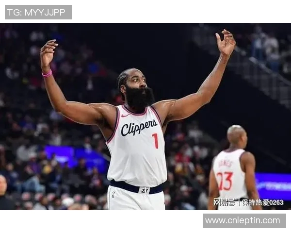 火箭队正式宣布交易詹姆斯·哈登，将加州整体运作权转给篮网队